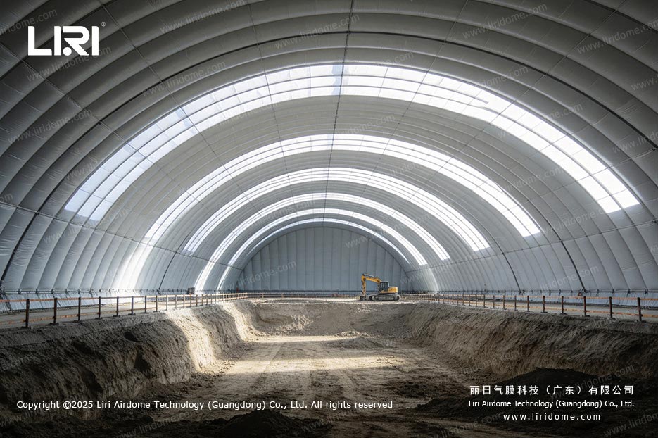 基坑气膜采光带内景